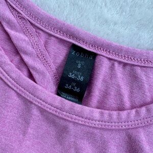 Women’s light pink workout wear top